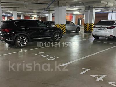 Паркинг · Аль-Фараби 11/1 за 3 млн ₸ в Астане, Есильский р-н