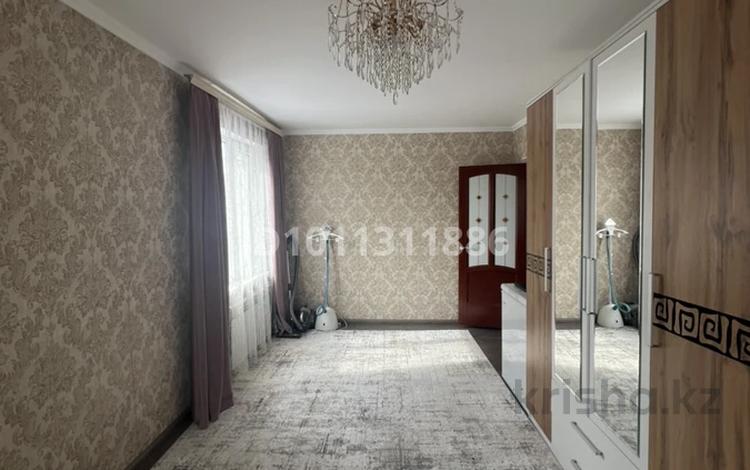 3-комнатная квартира · 62.6 м² · 2/5 этаж, мкр 8 за 19.7 млн ₸ в Актобе — фото 2
