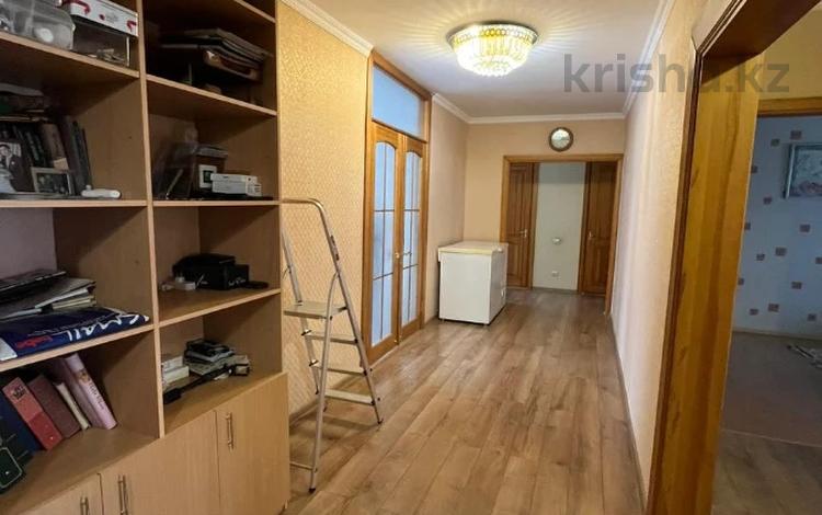5-комнатная квартира, 124 м², 4/6 этаж, Торайгырова 93/1 за 40 млн 〒 в Павлодаре — фото 2
