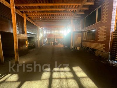 Отдельный дом · 4 комнаты · 250 м² · 6 сот., Карабасский переулок 31 за 20 млн ₸ в Караганде, Казыбек би р-н