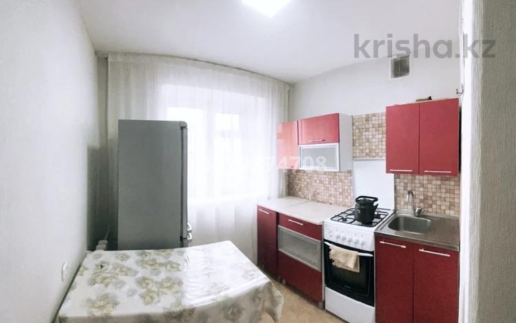 1-комнатная квартира, 42 м², 3/5 этаж посуточно, Абая 164 за 10 000 〒 в Костанае — фото 7