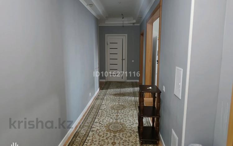 2-комнатная квартира · 70 м², Сыганак 64 за 300 000 ₸ в Астане, Есильский р-н — фото 2