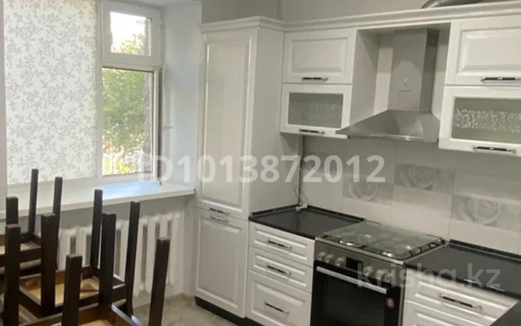 2-комнатная квартира · 51 м² · 2/5 этаж, Курмангазы 3 — Конечная остановка Авангарда за 230 000 ₸ в Атырау, мкр Авангард-3 — фото 2