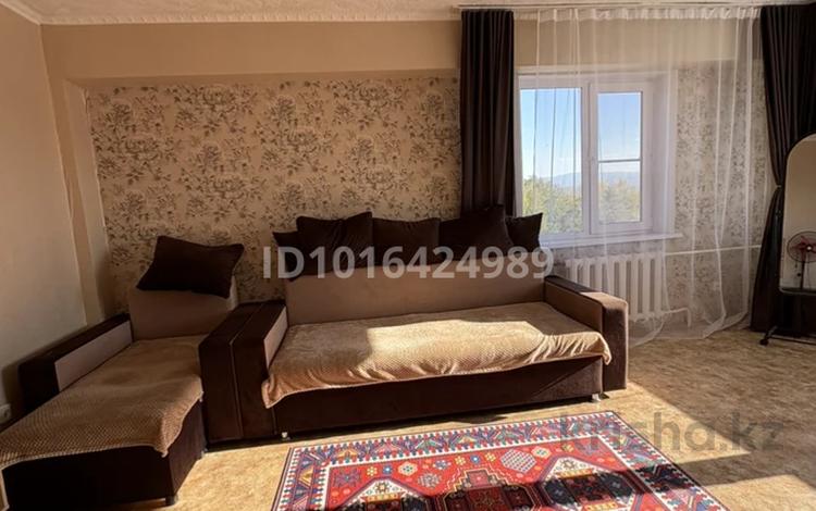 2-комнатная квартира · 44 м² · 5/5 этаж, Микрорайон 5 18 — Напротив Гелиуса за 130 000 ₸ в Новой бухтарме — фото 2
