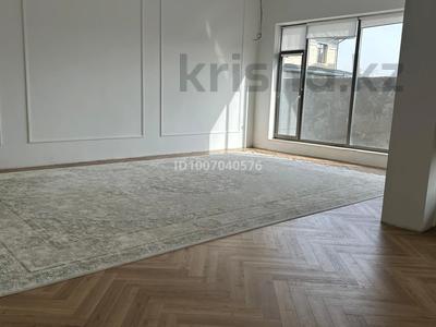 Жеке үй · 8 бөлме · 230 м² · 10 жүзд., мкр Туран , Мкр Туран Ул Новостройки 1132 — 79 школа проспект Абылай хан, бағасы: 90 млн ₸ в Шымкенте, Каратауский р-н