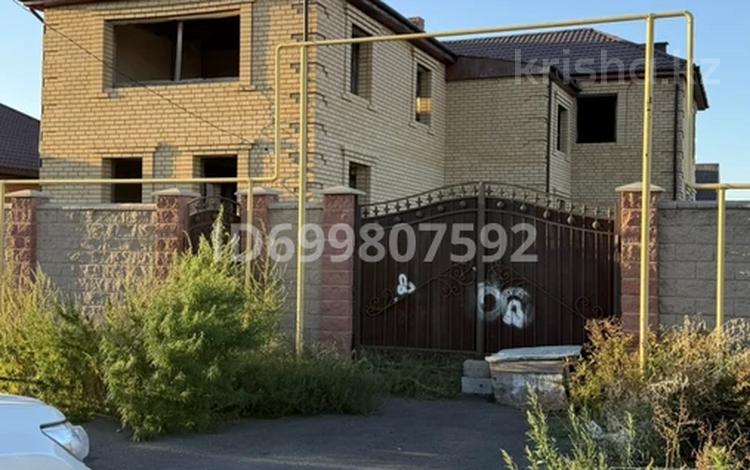 Жеке үй · 8 бөлме · 400 м² · 10 жүзд., Сейфуллина — Республика, бағасы: 45 млн ₸ в Косшы — фото 11