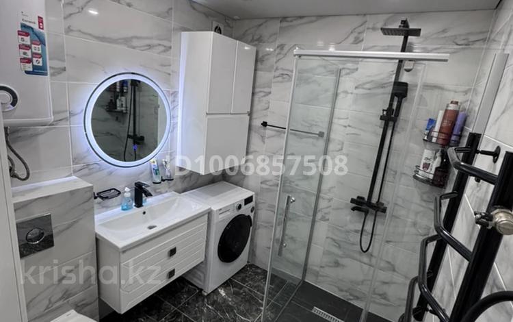 3-комнатная квартира · 60 м² · 1/5 этаж, КАБАНБАЙ БАТЫРА 2 — Район Цума(автомех) за 26.5 млн 〒 в Семее — фото 2