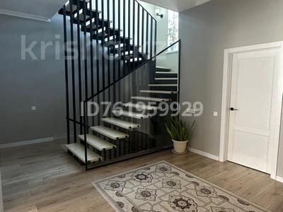 Продажа домов и дачи в Карагандинской обл.: Отдельный дом · 6 комнат · 280 м² · 5 сот., мкр Кунгей , Кажыбекова 59 за 99.9 млн 〒 Отдельный дом · 6 комнат · 280 м² · 5 сот., мкр Кунгей , Кажыбекова 59 за 99.9 млн 〒 в Караганде, Казыбек би р-н