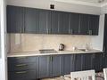 2-комнатная квартира · 90 м² · 7/8 этаж, Темирбека Жургенова 18/1 за 350 000 ₸ в Астане, Сарайшык р-н — фото 7