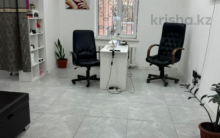 Салоны красоты · 32.1 м² за 23.5 млн ₸ в Астане, Есильский р-н — фото 2