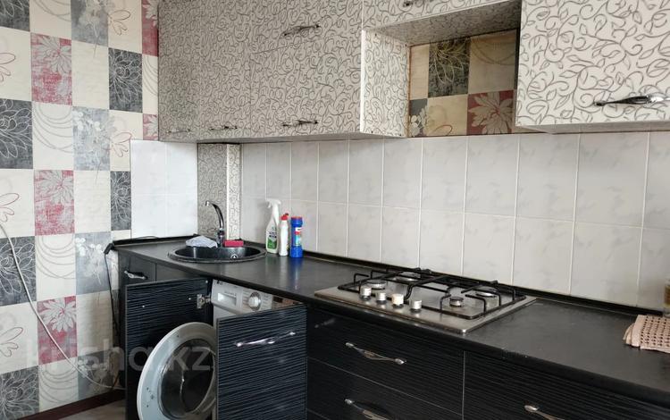 3-бөлмелі пәтер, 70 м², 5/5 қабат ай сайын, Самал мкр, бағасы: 85 000 〒 в Талдыкоргане, мкр Самал — фото 10