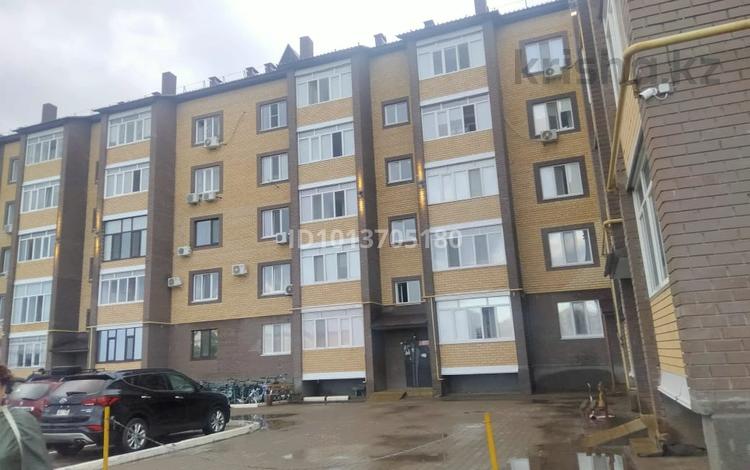 2-бөлмелі пәтер · 81 м² · 4/5 қабат, Ескі аэропорт ш/а., Достык 64, бағасы: 35 млн ₸ в Уральске, мкр Старый Аэропорт — фото 8