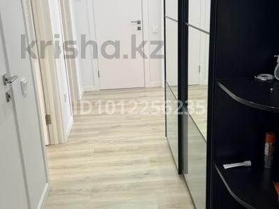 2-бөлмелі пәтер · 74 м² · 4/5 қабат, просп. Каныша Сатпаева 48Б, бағасы: 35 млн ₸ в Атырау, мкр Авангард-2