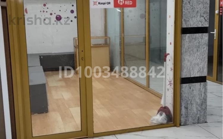 Дүкендер мен бутиктер · 15 м², бағасы: 200 000 ₸ в Караганде, Казыбек би р-н — фото 2