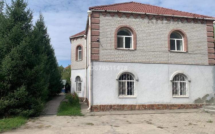 Отдельный дом · 8 комнат · 350 м² · 20 сот., Джандильдинова 1 в — Новая набережная за 210 млн ₸ в Семее — фото 8