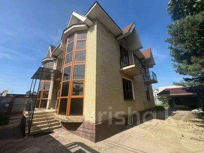 Отдельный дом · 5 комнат · 370 м² · 7.1 сот., мкр Таугуль-3, Султана Бейбарса 55 за 250 млн ₸ в Алматы, Ауэзовский р-н