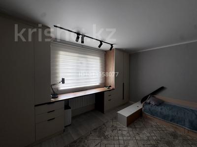 Отдельный дом · 4 комнаты · 140 м², Хиуаз Доспанова 22 — 2,5 школа, магазин Сити Маркет,Шагала за 25 млн ₸ в Аксае