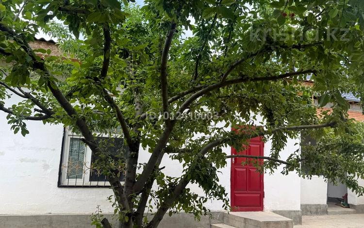1-комнатная квартира · 40 м² · 1/1 этаж, ул. Арыстан Баба 93/95 за 8 000 〒 в Туркестане — фото 2