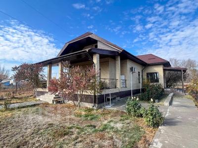 Жеке үй · 5 бөлме · 180.3 м² · 72 жүзд., Тыныбаева 10, бағасы: 78 млн ₸ в Талдыкоргане