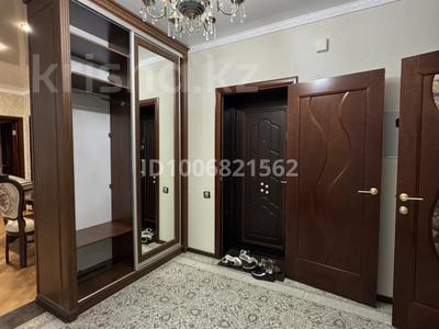 4-комнатная квартира · 144 м² · 1/9 этаж, мкр Новый Город, Алиханова 24/6 за 400 000 〒 в Караганде, Казыбек би р-н