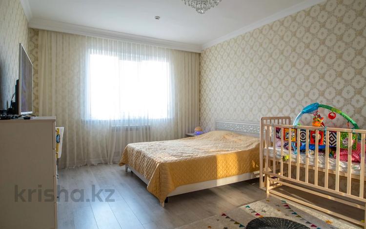 2-бөлмелі пәтер · 67 м² · 5/12 қабат, Назыра Торекулова 95, бағасы: 62 млн ₸ в Алматы, Алмалинский р-н — фото 2