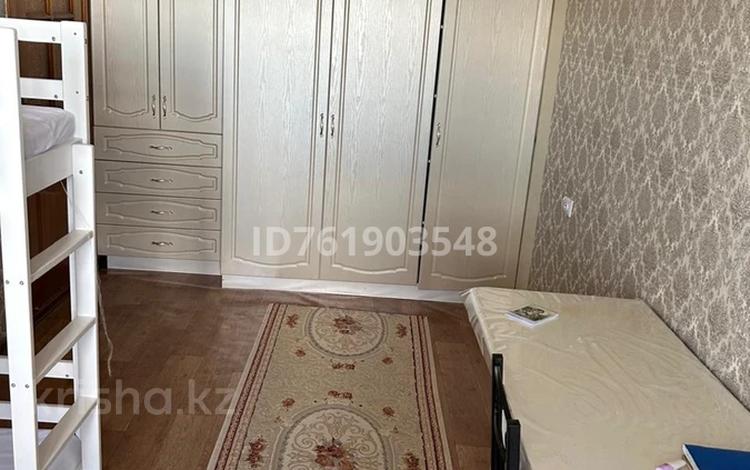 3-бөлмелі пәтер · 74 м² · 9/10 қабат, мкр 11 20 — Аз- наурыз 20, бағасы: 21.5 млн ₸ в Актобе — фото 2
