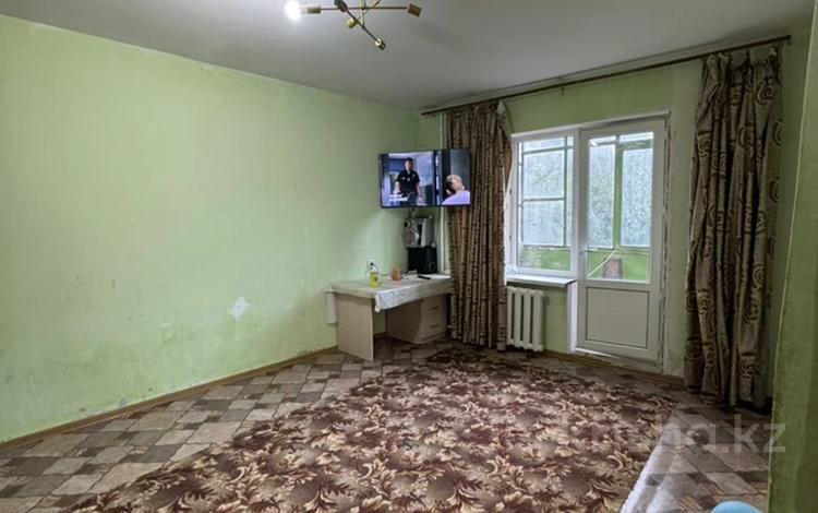 1-комнатная квартира · 30 м² · 3/5 этаж, жаманкулова за 6.5 млн ₸ в Актобе, мкр Москва — фото 2