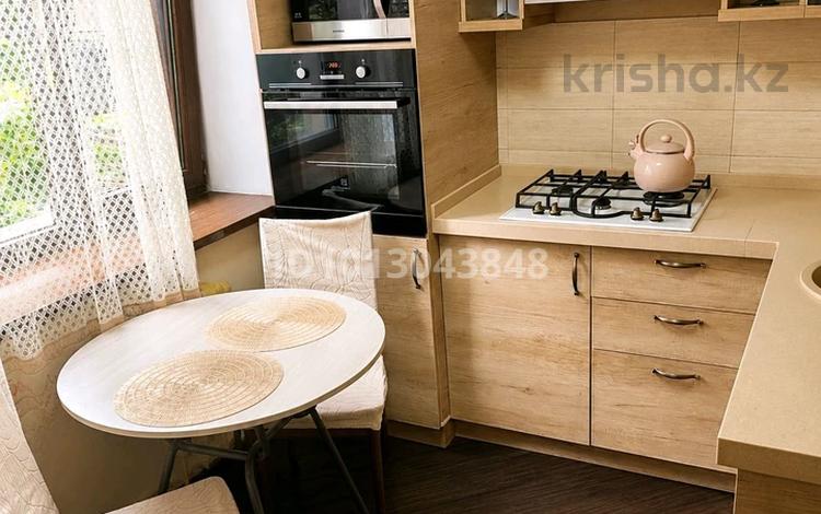2-бөлмелі пәтер · 47 м² · 2/4 қабат, Уалиханова — Курмангазы Кунаева, бағасы: 370 000 ₸ в Алматы, Медеуский р-н — фото 19