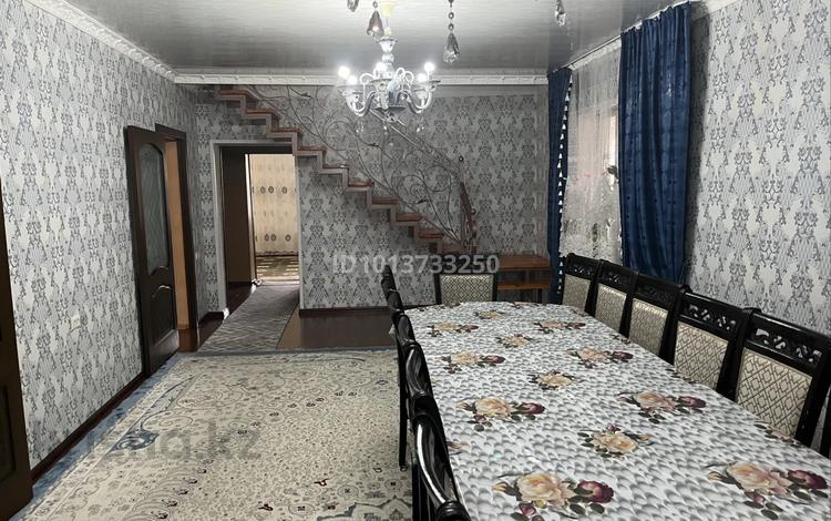 Отдельный дом · 7 комнат · 200 м² · 4 сот., Байгарашева 10 за 50 млн ₸ в Туздыбастау (Калинино) — фото 2