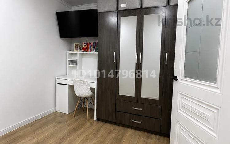1-комнатная квартира · 36 м² · 9/9 этаж, Райымбек батыра 276 за 250 000 ₸ в Алматы — фото 2