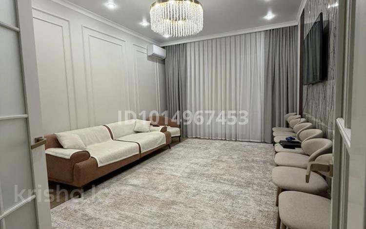 3-комнатная квартира · 89 м² · 6/9 этаж, ул. Фаризы Онгарсыновой 6/2 — Рыскулова за 83 млн ₸ в Астане, Есильский р-н — фото 2