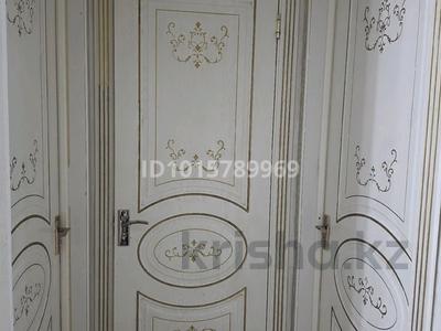 3-комнатная квартира · 60 м² · 1 этаж, мкр №2 21 за 400 000 ₸ в Алматы, Ауэзовский р-н