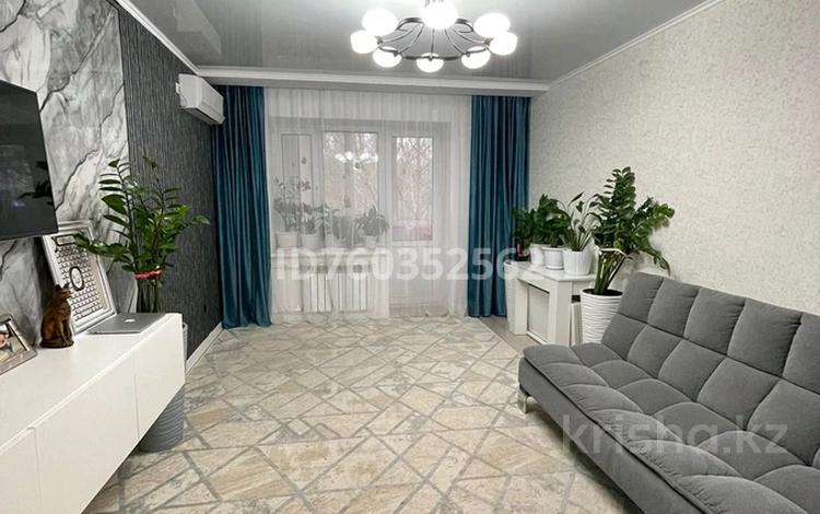 2-комнатная квартира · 70 м² · 2/5 этаж, мкр Северо-Восток, Циолковского 2/20 — ТД Аяжан за 200 000 ₸ в Уральске — фото 2