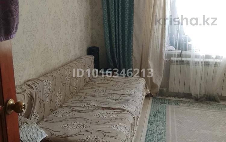 3 бөлме · 11 м² · 2/5 қабат, 2 ш/а., Братья Жубановых 276 — Курметхол, бағасы: 40 000 ₸ в Актобе, мкр 8 — фото 2