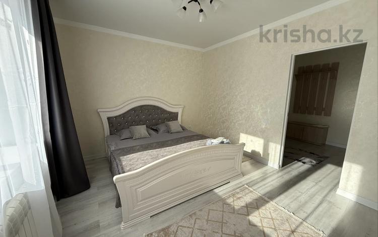 2-бөлмелі пәтер · 75 м² · 6/9 қабат, мкр. Алтын орда, Алтын Орда — Пр. Алии Молдагуловой, бағасы: 15 000 ₸ в Актобе — фото 12