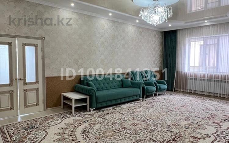 Жеке үй · 5 бөлме · 220 м² · 8 жүзд., Нурсая-3 ш/а., Ракымгали Шахметова 1, бағасы: 66 млн ₸ в Атырау, мкр Нурсая-3 — фото 4