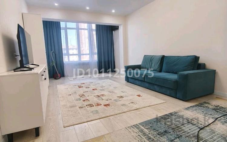 2-комнатная квартира · 90 м² · 3/10 этаж, Абулхаирхана 147 за 20 000 ₸ в Уральске — фото 2