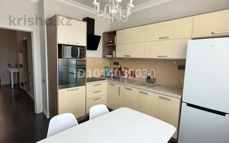 2-комнатная квартира · 64 м² · 19/25 этаж, Калибек Куанышбаев за 300 000 ₸ в Астане, Сарайшык р-н — фото 2