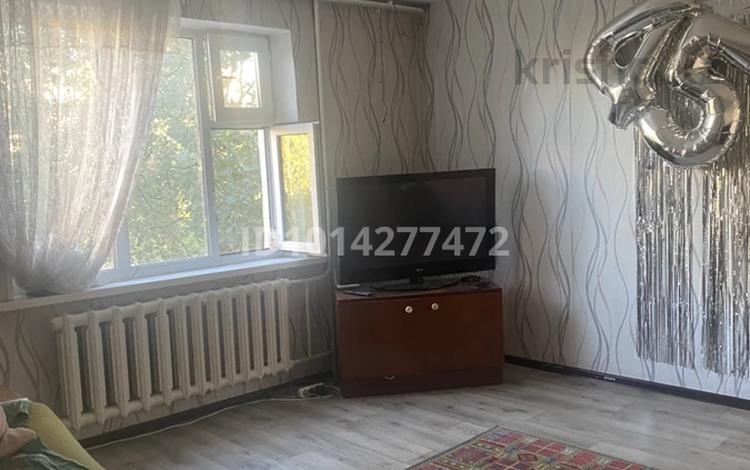 3-комнатная квартира · 60 м² · 4/5 этаж, Куляш Байсеитова 3 — Район магазина ,,Арман за 230 000 ₸ в Астане, Сарыарка р-н — фото 2