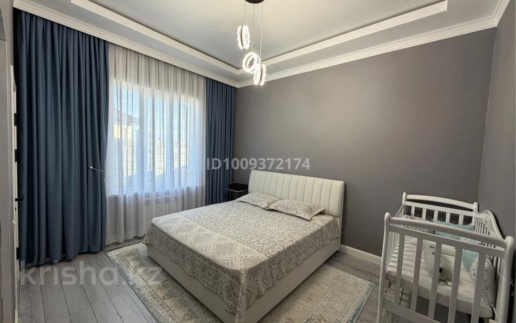 Отдельный дом · 4 комнаты · 126.4 м² · 5 сот., Муканова — Расположено за центральным парком за 70 млн 〒 в Конаеве — фото 2