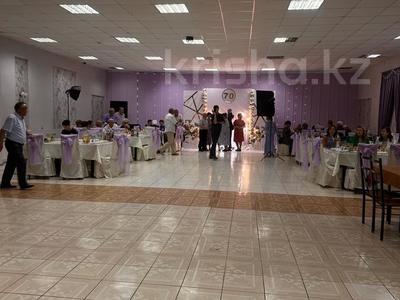 Еркін, қоғамдық тамақтану орны, монша, қонақ үй және демалыс орындары · 600 м², бағасы: 125 млн 〒 в Лисаковске