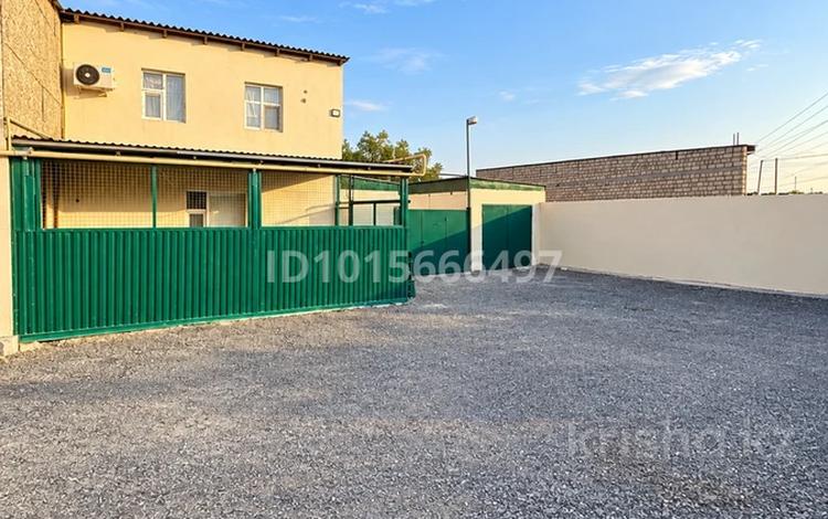 3-комнатная квартира · 140 м² · 1/2 этаж, Дружба 12 — Бөкен базары қасында орналасқан за 12 млн ₸ в Жанаозен — фото 2