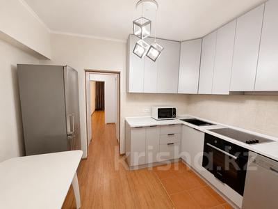 4-бөлмелі пәтер · 78 м² · 4/9 қабат, Самал-3 ш/а. 9, бағасы: 75 млн ₸ в Алматы, Медеуский р-н