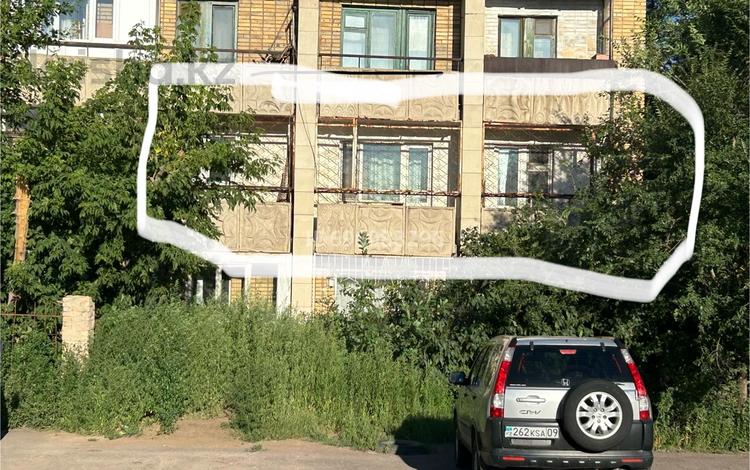 3-бөлмелі пәтер · 62 м² · 2/5 қабат, мкр Михайловка , Мкр Михайловка Крылова 38, бағасы: 23.5 млн ₸ в Караганде, Казыбек би р-н — фото 2