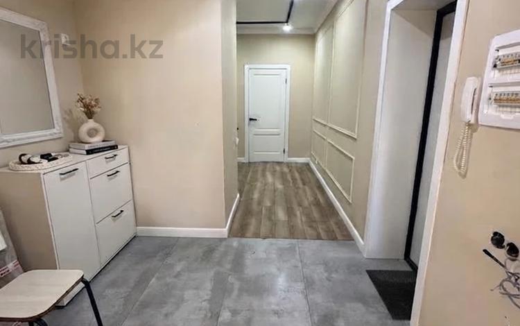 3-бөлмелі пәтер · 103.3 м² · 5/6 қабат, Кайыма мухамедханова 57, бағасы: 78 млн ₸ в Семее — фото 2