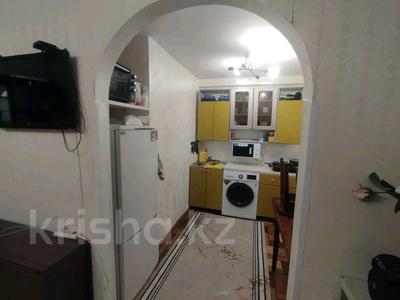 2-бөлмелі пәтер · 37 м² · 2/5 қабат, мкр 8 — Возле остановки все в шаговой доступности, бағасы: 15 млн ₸ в Актобе