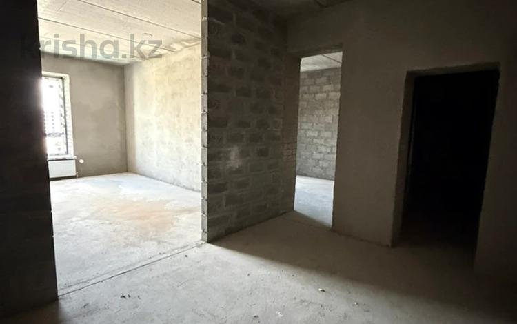 2-бөлмелі пәтер · 87 м² · 5/9 қабат, Алтын орда ш/а. 11Б, бағасы: 38.5 млн ₸ в Актобе, мкр. Алтын орда — фото 2