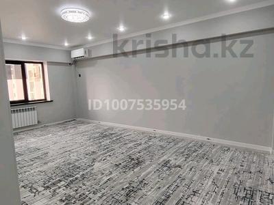 2-бөлмелі пәтер · 71 м², Шнос 19 дом, бағасы: 25 млн 〒 в Туркестане