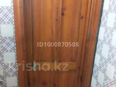 Продажа домов и дачи в Абай обл.: Отдельный дом · 4 комнаты · 100 м² · 8 сот., Водников 22 — Жанерке Аия ресторан за 15 млн 〒 Отдельный дом · 4 комнаты · 100 м² · 8 сот., Водников 22 — Жанерке Аия ресторан за 15 млн 〒 в Семее, мкр Красный Кордон