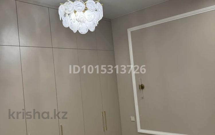 2-комнатная квартира · 60 м² · 6/9 этаж, 181 5 за 270 000 ₸ в Астане, Есильский р-н — фото 2